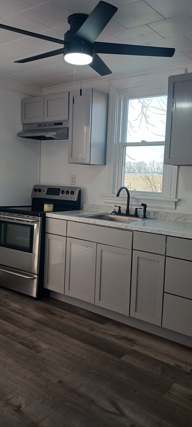 Photo - 86 N Blettner Ave