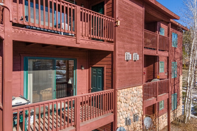 Building Photo - 207 Bella Vista Ct