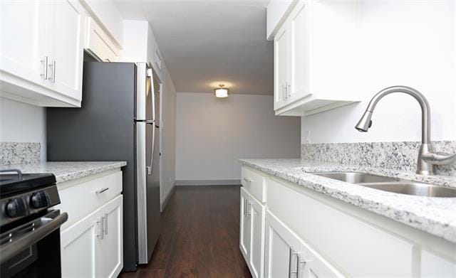 Building Photo - 404 E 9th St Unit 4-208