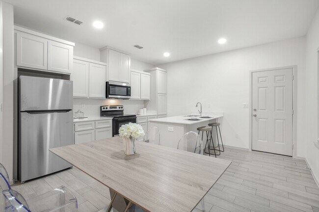 1612 N Sugar Rd Unit 1