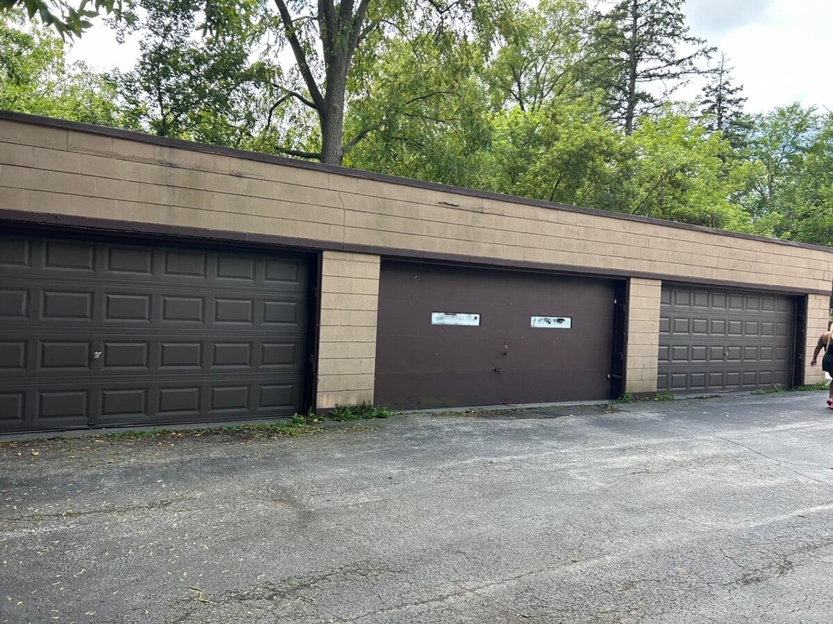 Photo - 405 N East Ave. (16 Unit)