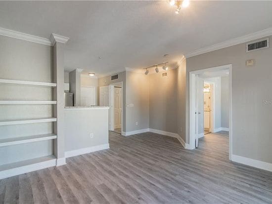 Photo - 202 E South St Unidad #2020