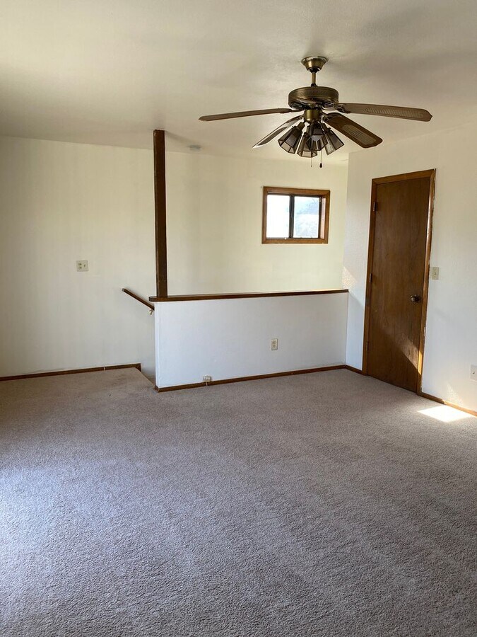 Photo - 975 Wilson Ave