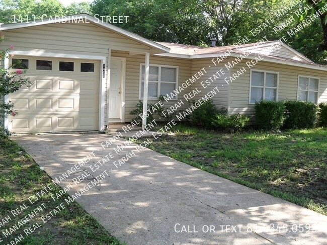 Photo - 1411 Cardinal St House