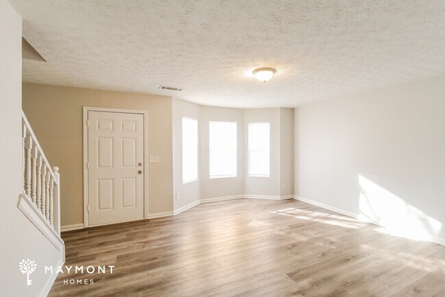 Photo - 5712 Windfall Ln