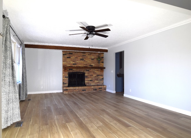 Photo - 2105 S 150 W