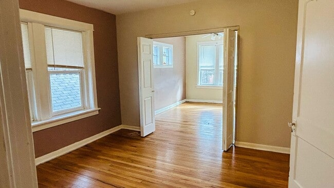 5225 Bancroft Ave Unit 2E