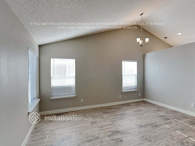 Photo - 624 Blackmore Pl