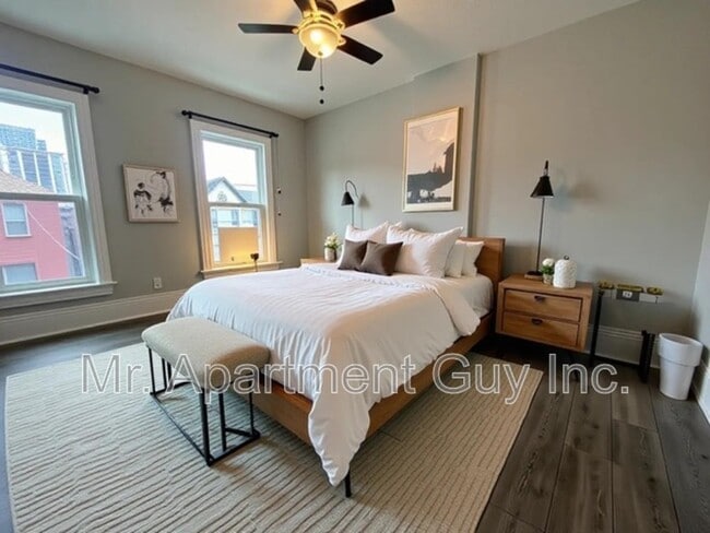 Building Photo - 57 Barton St E Unit 1