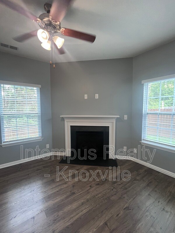 Photo - 5469 Calvert Ln