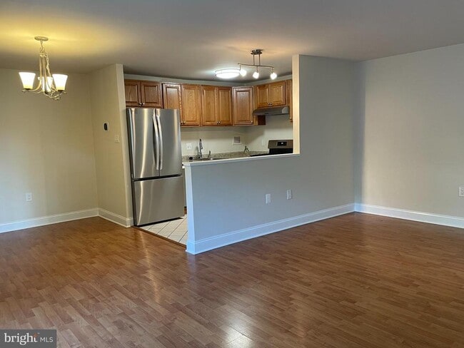 Photo - 6139 Leesburg Pike Unit 107