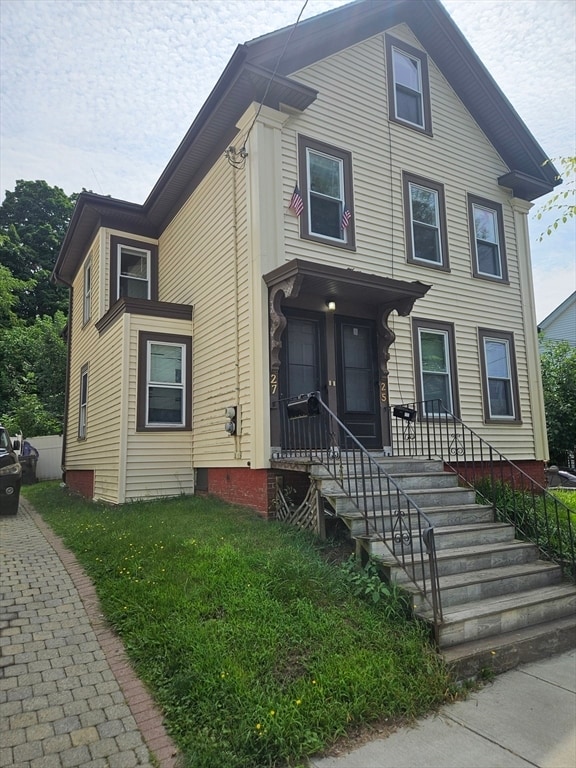 Building Photo - 25-27 Auburn St Unit U:2