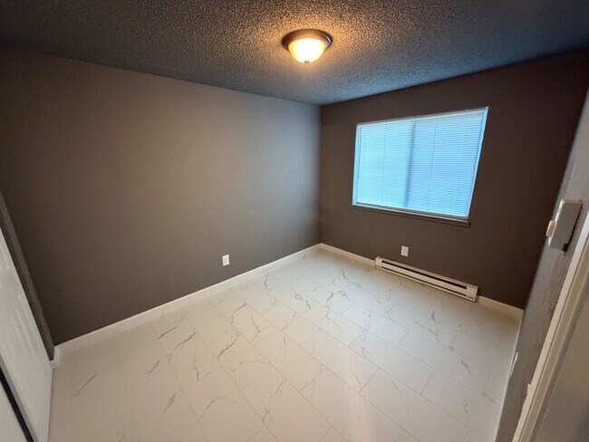 15 N Sheppard Pl