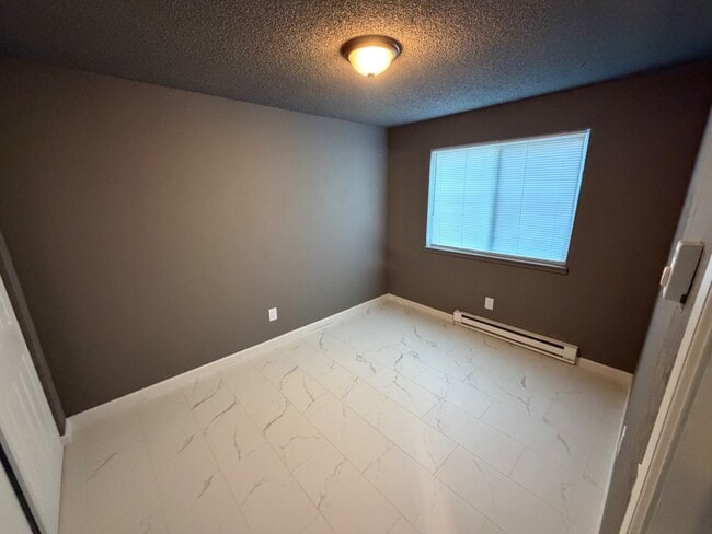 Photo - 15 N Sheppard Pl