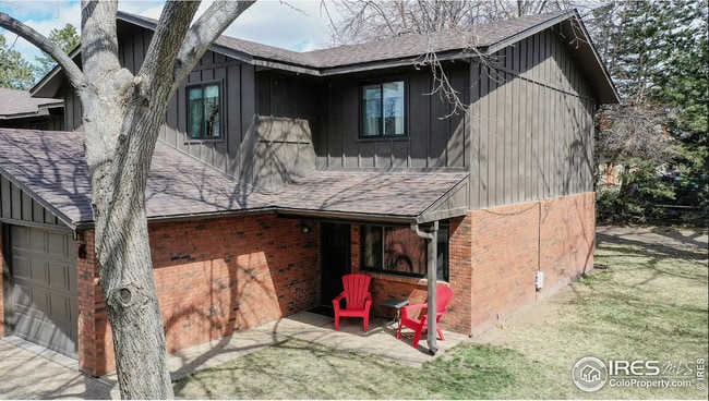 Building Photo - 2840 W 21st St Unit Townhome