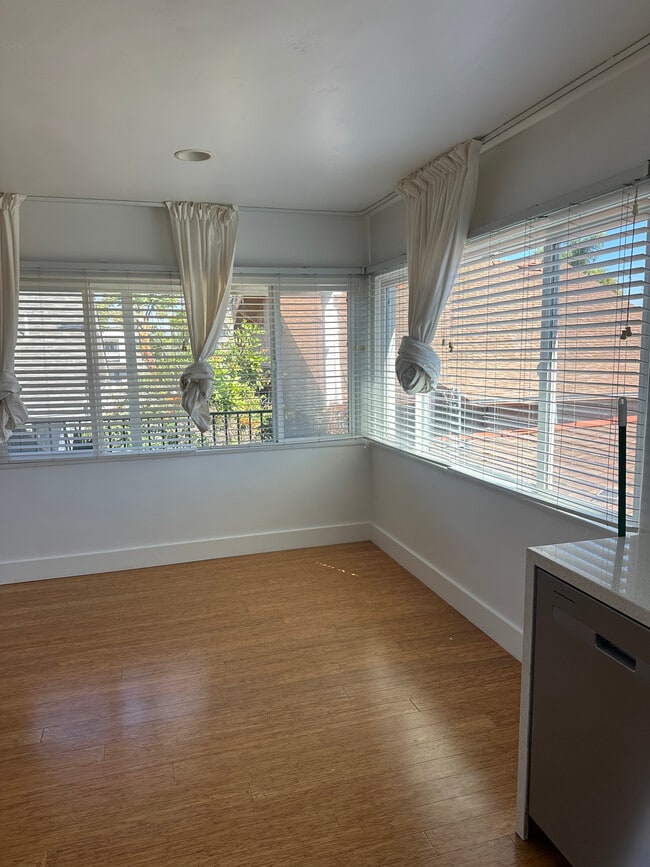 Building Photo - 3358 Dale St