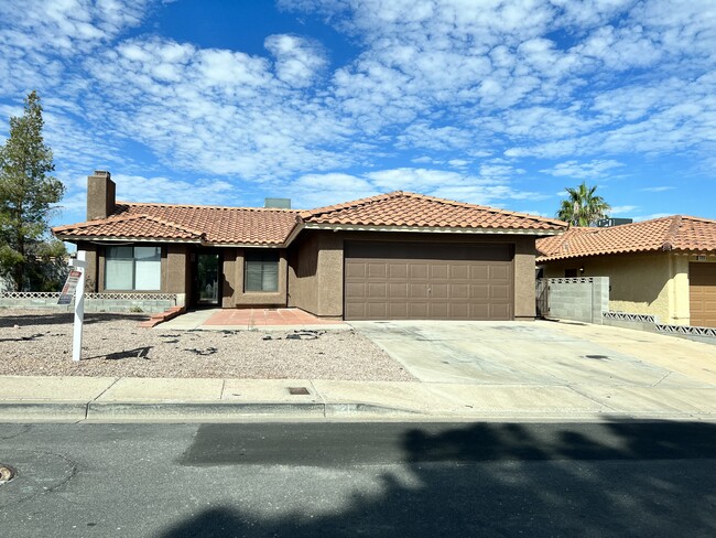 Photo - 121 Hexham Dr House