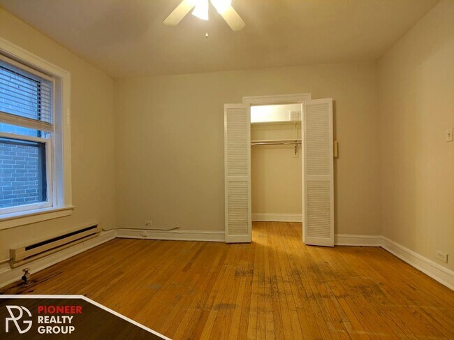 Photo - 2129 N Dayton St Unidad 304