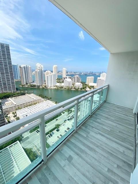 Photo - 950 Brickell Bay Dr Unidad 3408 Rental