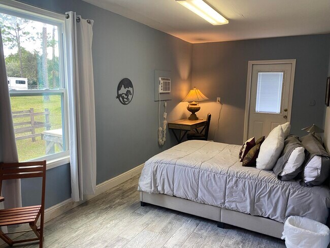 Building Photo - 2141 B Rd