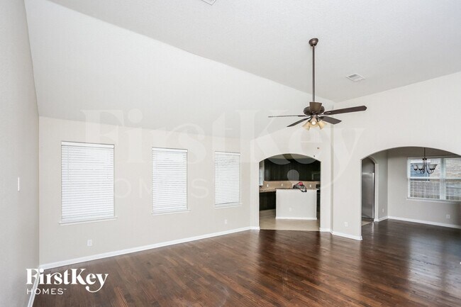 Photo - 202 Brook Ct