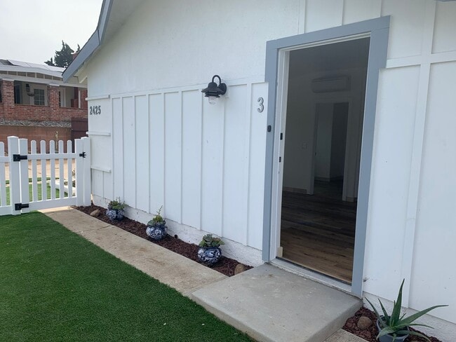 Photo - New & Modern 1 Bed / 1 Bath on Fire Mountain! 2 Miles to the Beach Unit 3