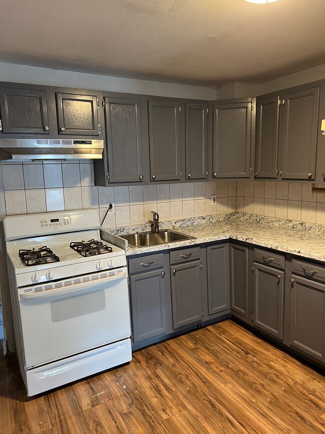 Photo - 2135 E Auburn St