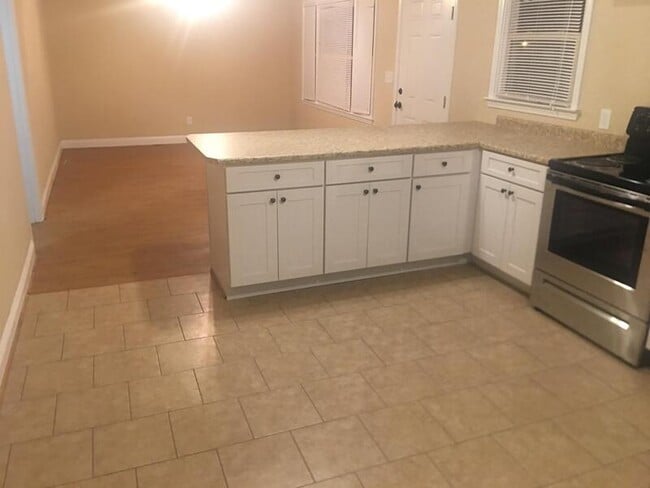 115 Carole Dr