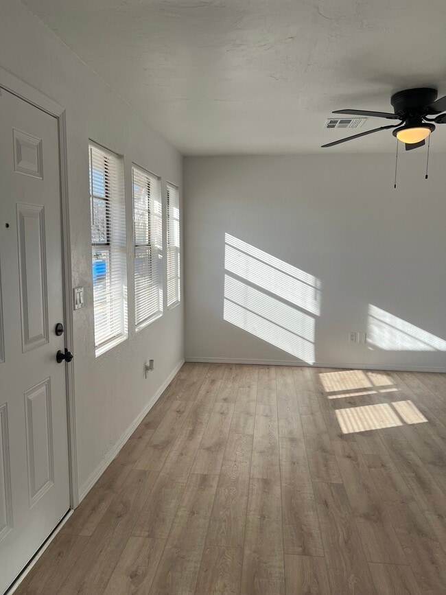 Photo - 613 S 6th St Unidad 613