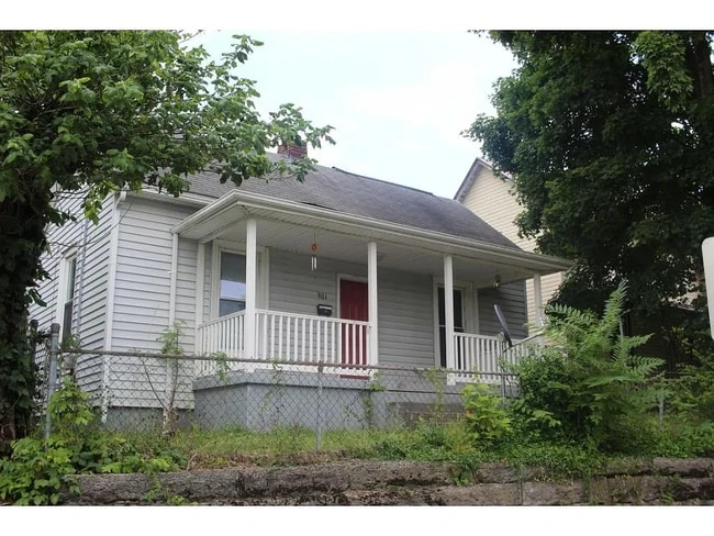 Photo - 901 Grover St