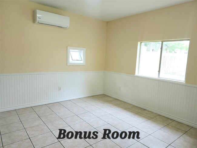 Photo - 322 Windward