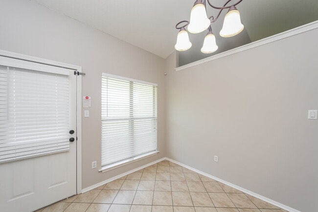 Photo - 6476 Farley Dr E