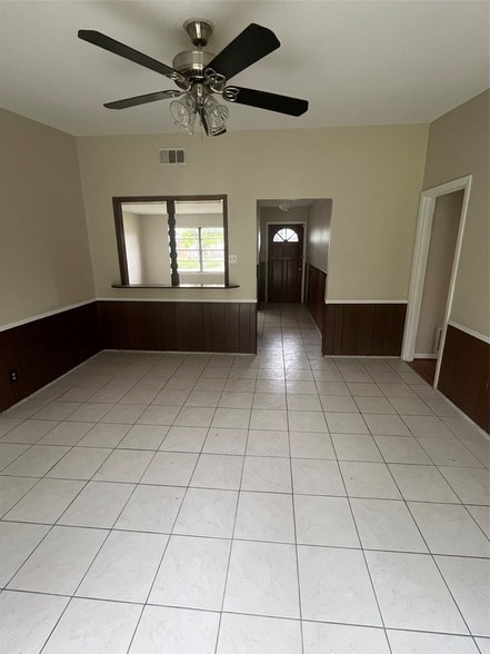 Photo - 423 W Troy Rd