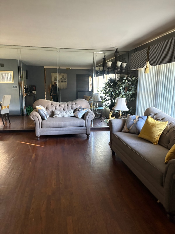 Photo - 1241 E 168th St