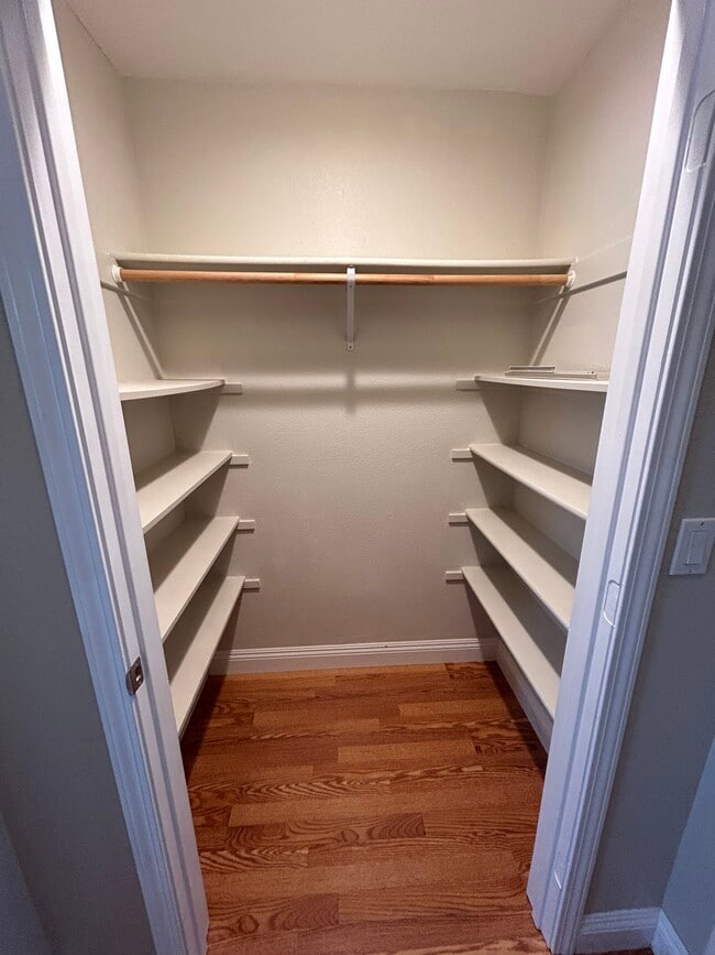 Closet - 181 S Lincoln St Unit 181 C