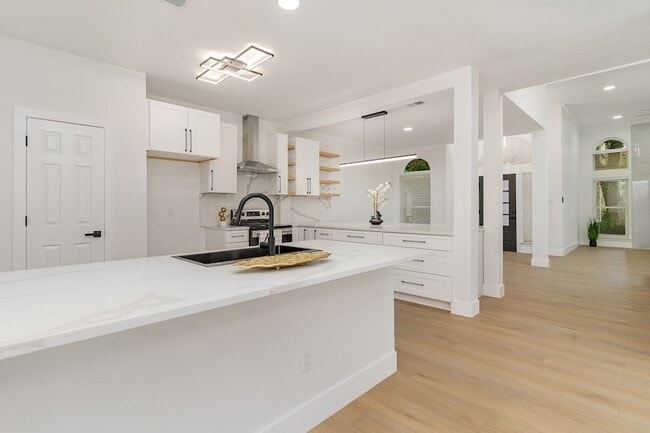Photo - 17732 Windflower Way