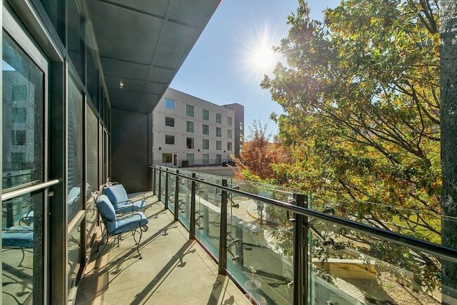 Photo - 1006 Houston St Unidad 300