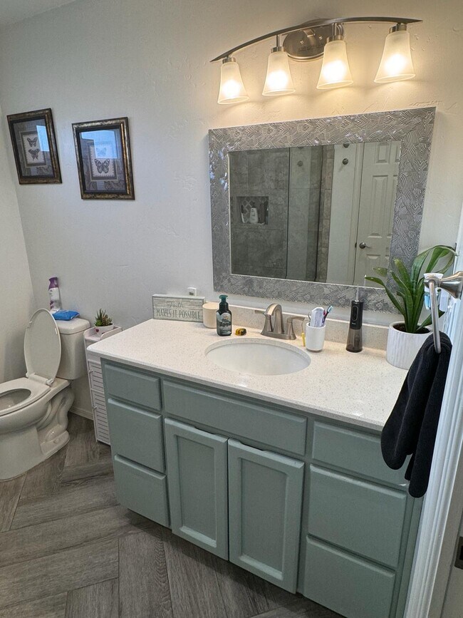 Photo - 732 Gold Beach Dr Unidad The Shack