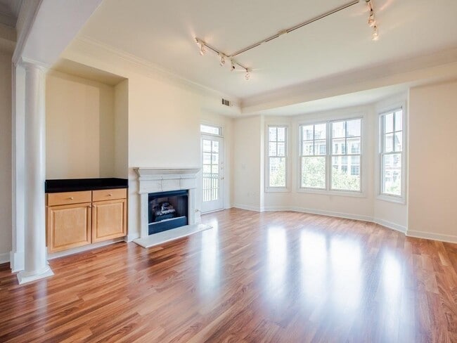 Building Photo - 850 Piedmont Ave NE Unit 2502