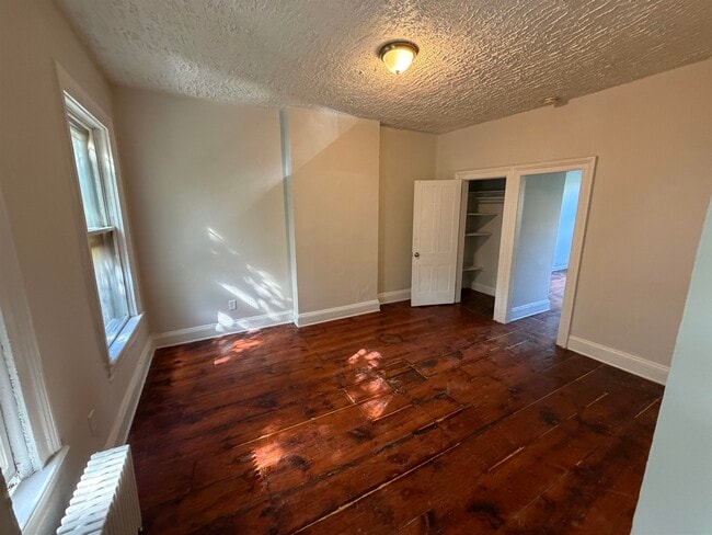 Photo - 642 Jersey Ave Unit 3