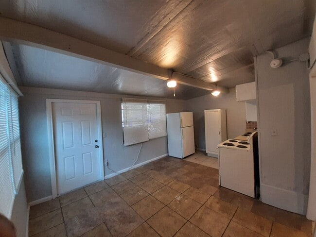 Photo - 2170-2172 Davis Court Unit 2170 Davis Court