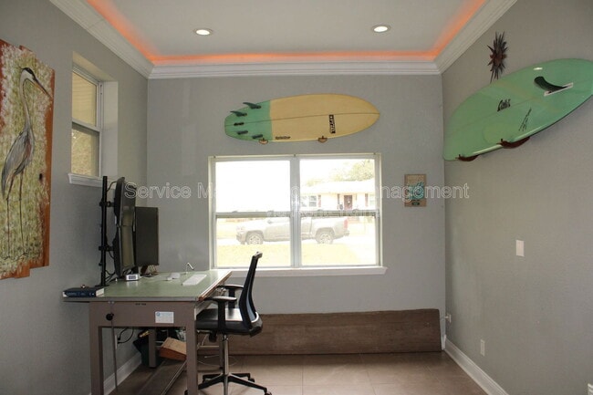 Photo - 1550 E Leonard St