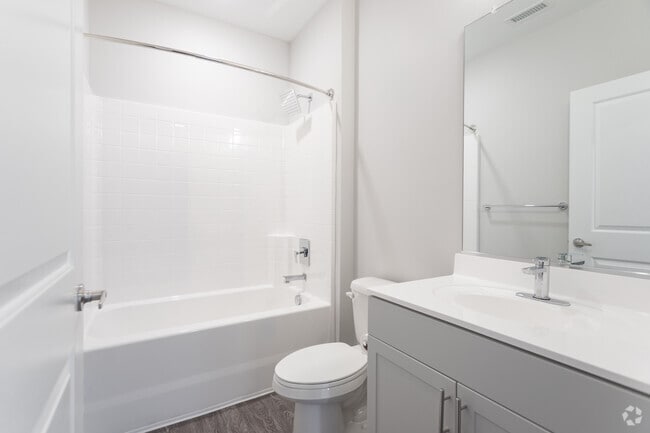 2BR,2BA,-1173SF The Birch
