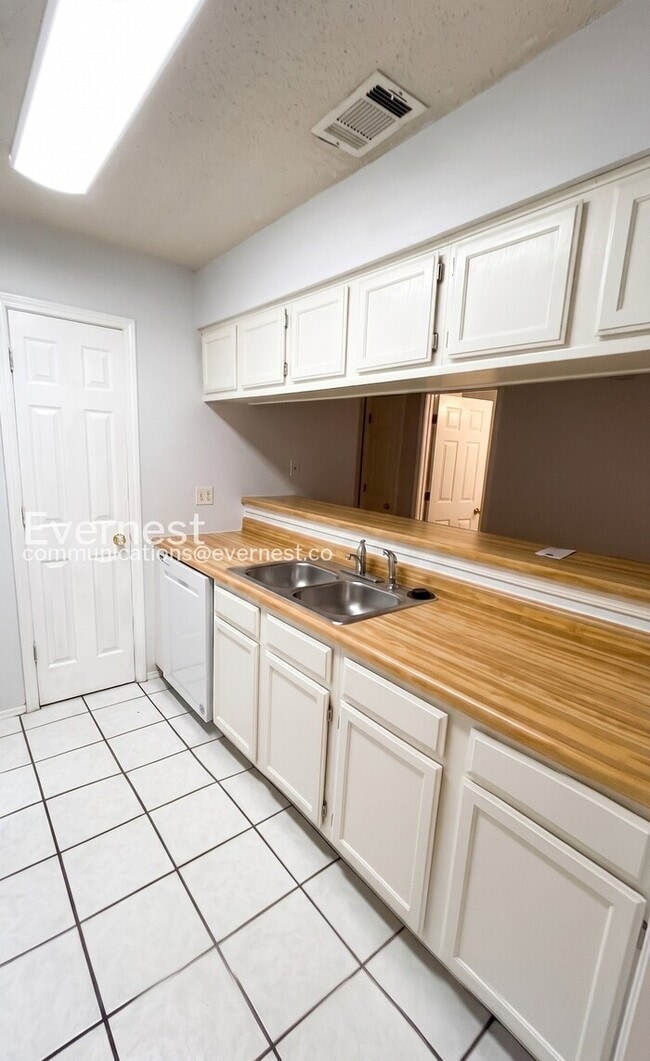 Photo - 24 Wagon Wheel Ct