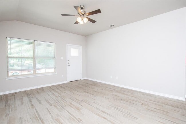 Photo - 344 Arnold Dr