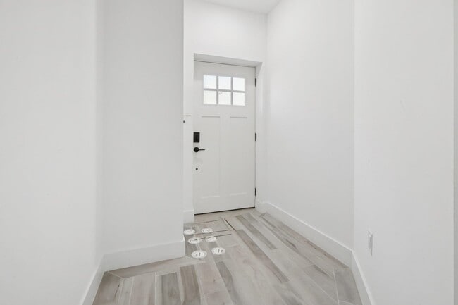Photo - 131 Zabriskie St Unit 1