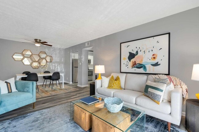 Photo - Station JTown