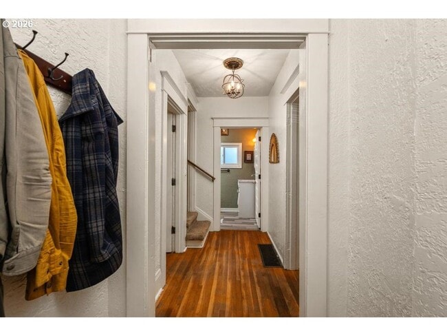 Photo - Classic Portland bungalow in Northeast Portland Available July 1st!