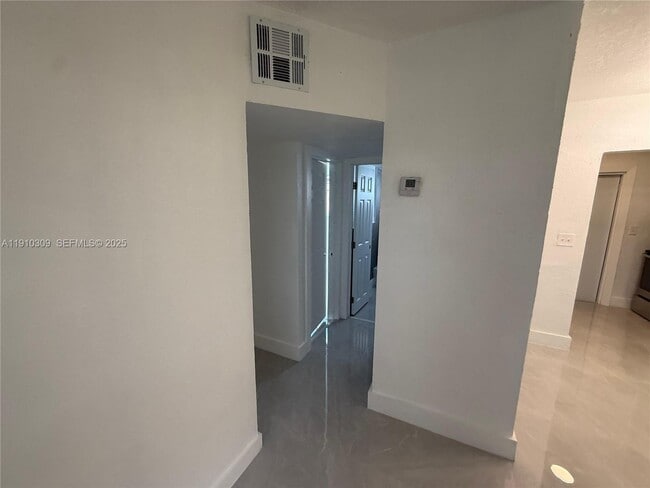 Photo - 1251 NW 61st St Unidad 5