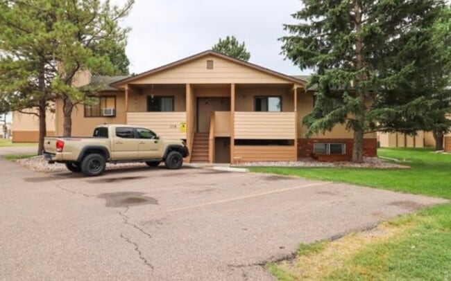 Building Photo - 114 Juniper Pl Unit B